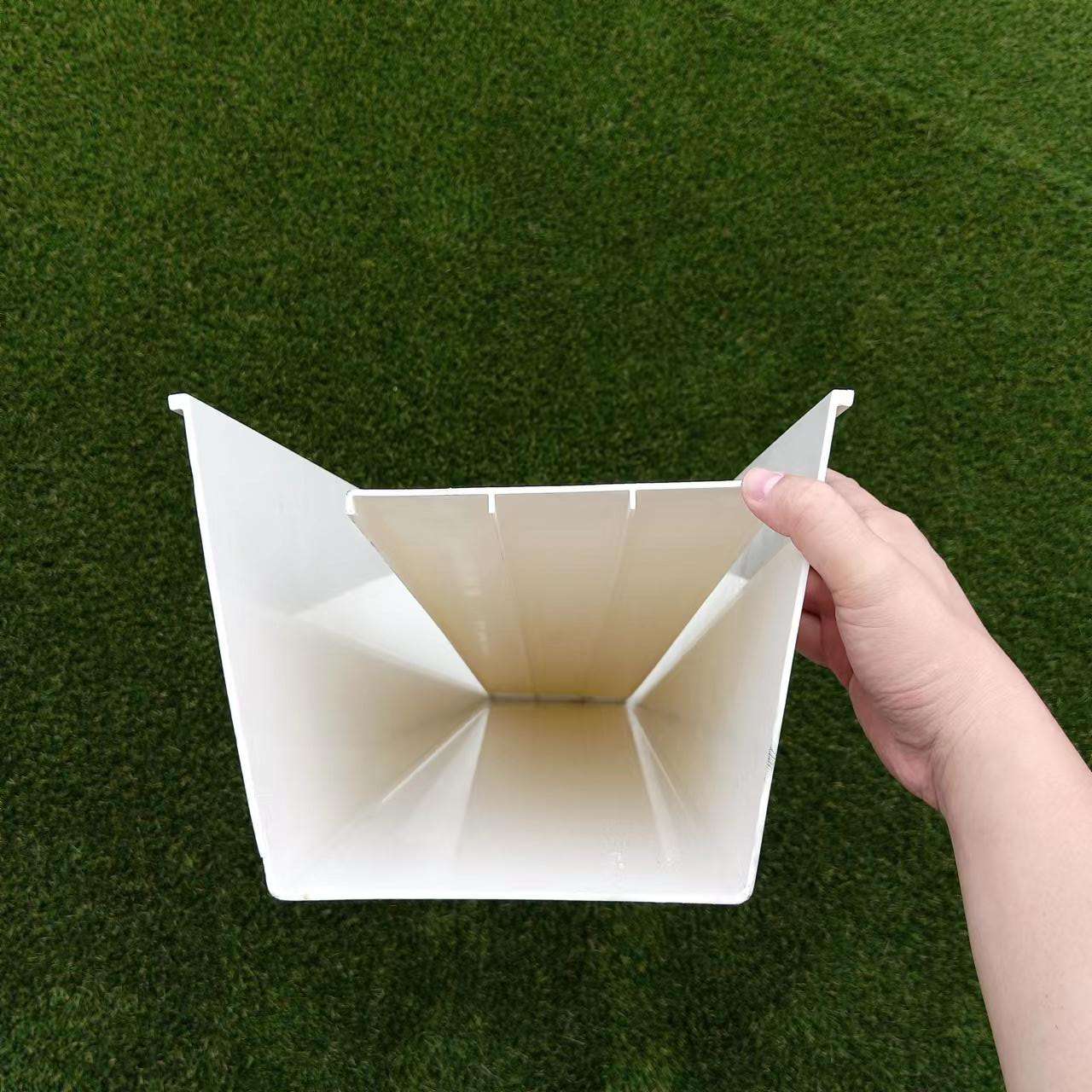 Hydroponic Strawberry Gutters Hydroponic Strawberry Gutters